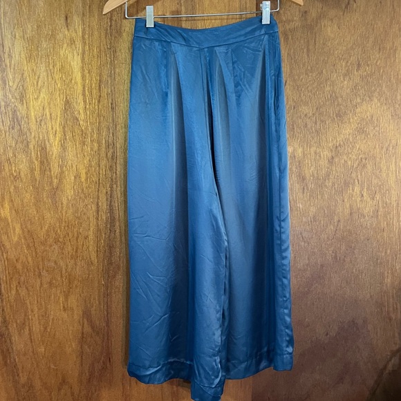 ZARA Wide-Leg Blue Satin-Look Cropped Pants Sz XS - Picture 5 of 6
